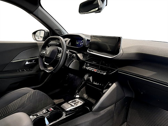 Peugeot 2008 11 of 15