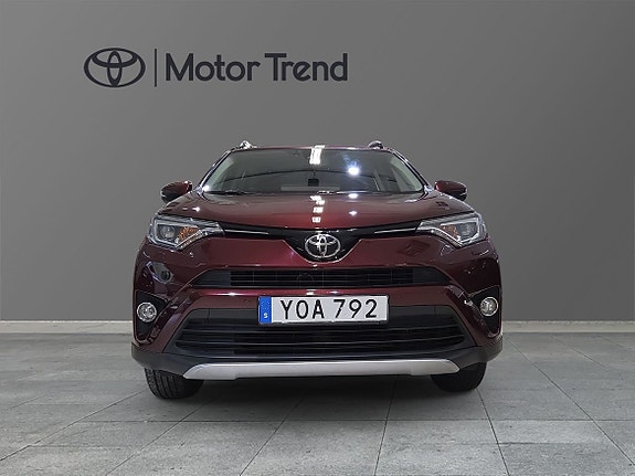 Toyota RAV4 5 of 5