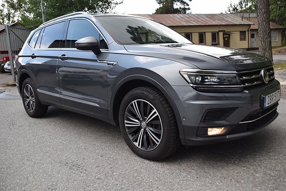 Volkswagen Tiguan Allspace 3 of 5