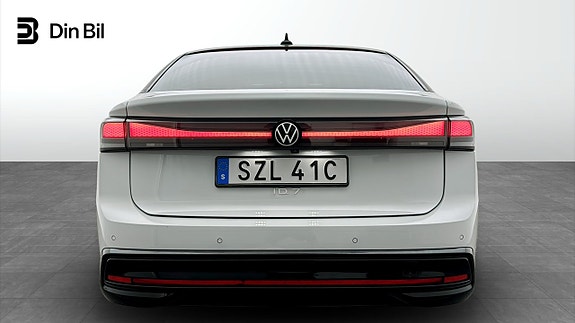 Volkswagen ID.7 5 of 5