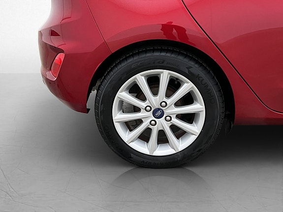 Ford Fiesta 28 of 29