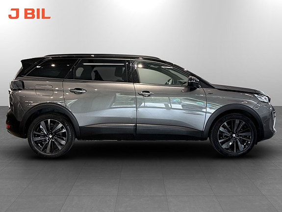 Peugeot 5008 14 of 17