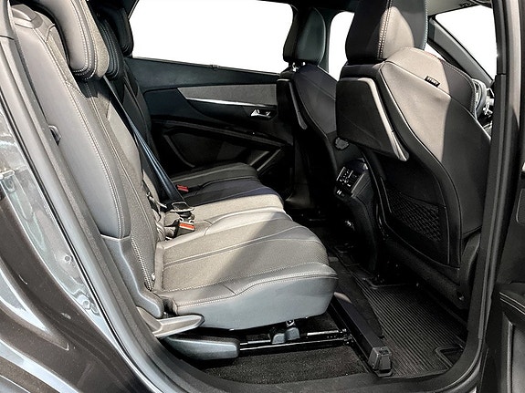Peugeot 5008 13 of 17