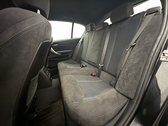 BMW 118i 16 of 30