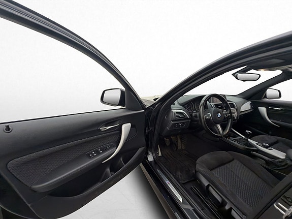 BMW 118i 10 of 30