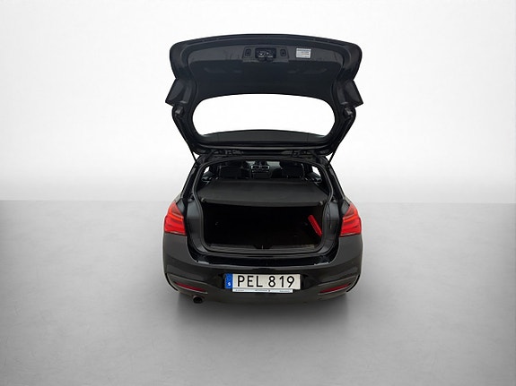 BMW 118i 27 of 30