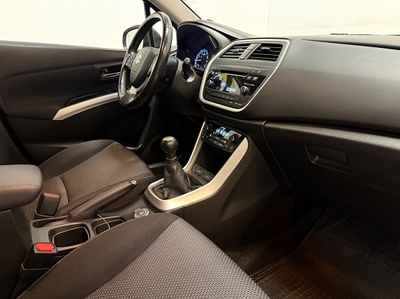 Suzuki S-Cross 13 of 21