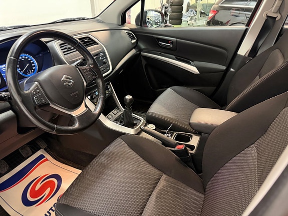 Suzuki S-Cross 7 of 21