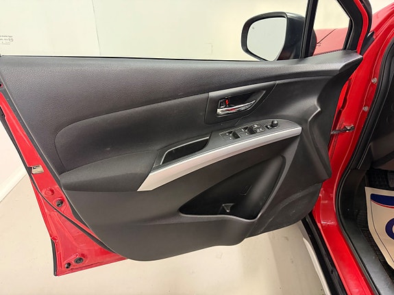 Suzuki S-Cross 8 of 21