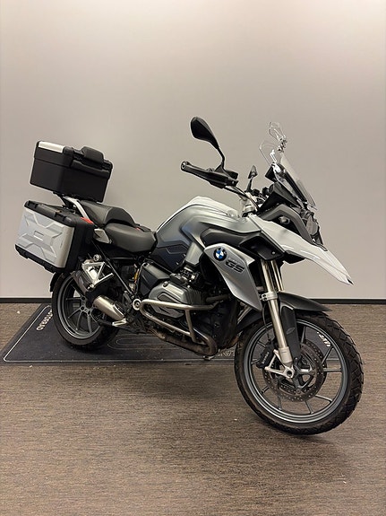 BMW R1200GS 2 of 8