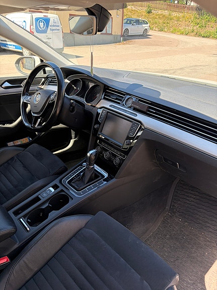 Volkswagen Passat 6 of 6