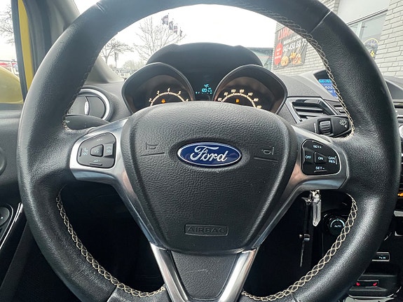 Ford Fiesta 18 of 27