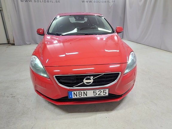 Volvo V40 3 of 14