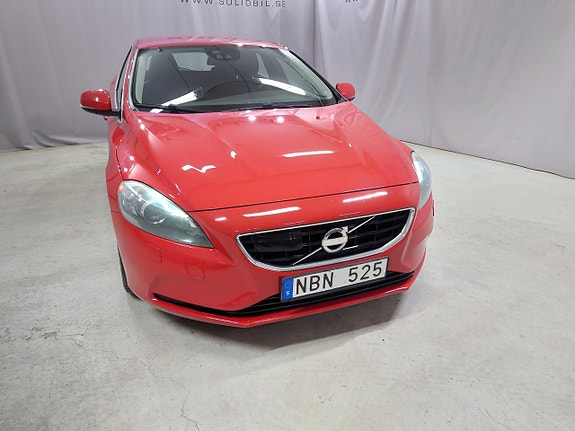 Volvo V40 4 of 14