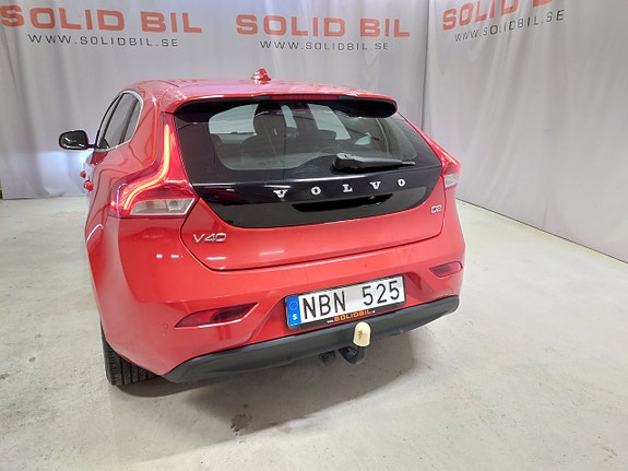 Volvo V40 8 of 14