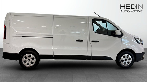 Renault Trafic 6 of 9
