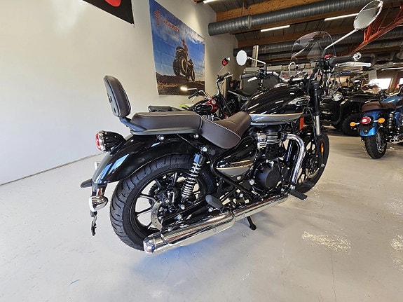 Royal Enfield Meteor 350 3 of 5