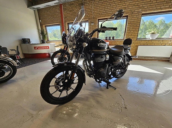 Royal Enfield Meteor 350 6 of 6