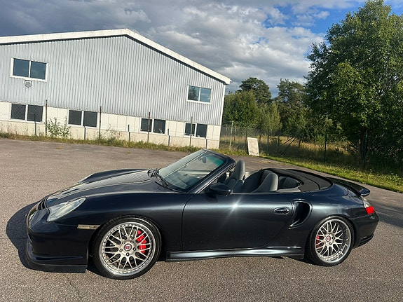 Porsche 911 Turbo 4 of 6