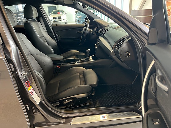 BMW 123d 9 of 16