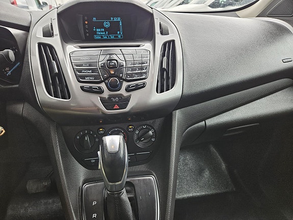 Ford Transit Connect 17 of 24
