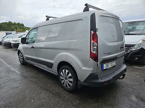 Ford Transit Connect 9 of 24