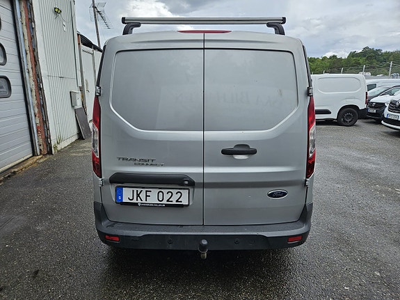 Ford Transit Connect 8 of 24