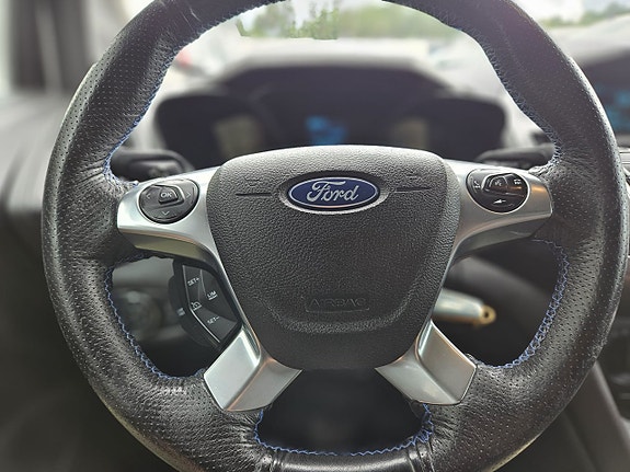 Ford Transit Connect 16 of 24