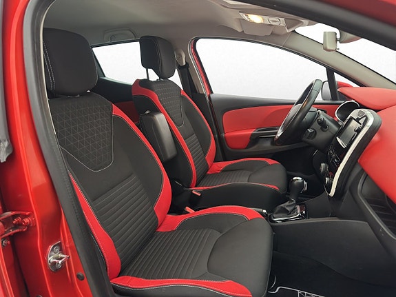 Renault Clio 22 of 29