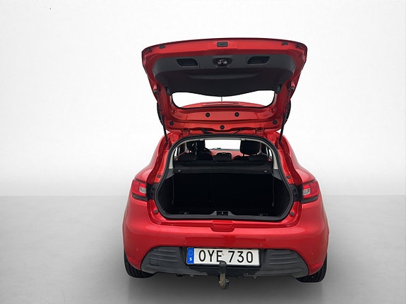 Renault Clio 25 of 29