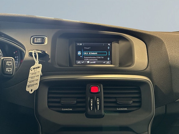 Volvo V40 10 of 19