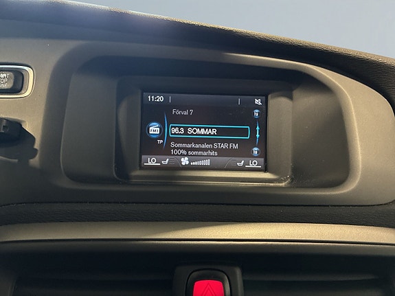 Volvo V40 16 of 19