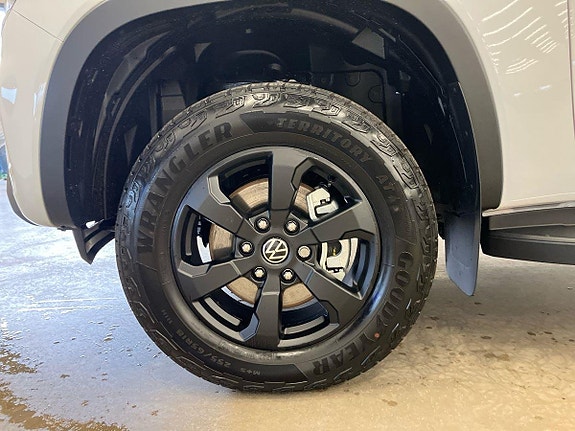 Volkswagen Amarok 9 of 11