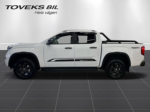Volkswagen Amarok 2 of 5