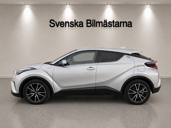 Toyota C-HR 6 of 13