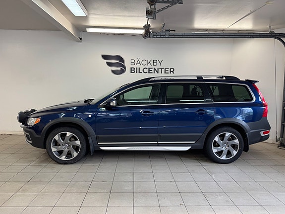 Volvo XC70 2 of 5