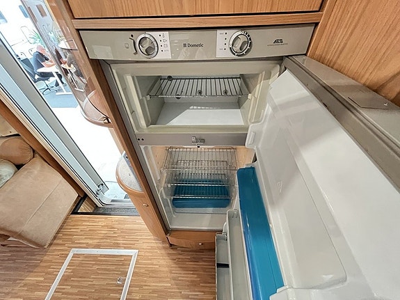 Bürstner Argos 747 / ALDE / Drag / Ugn / 6 bältad / Familjedrömmen / 8 of 18