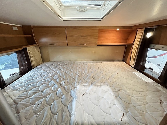 Bürstner Argos 747 / ALDE / Drag / Ugn / 6 bältad / Familjedrömmen / 15 of 18