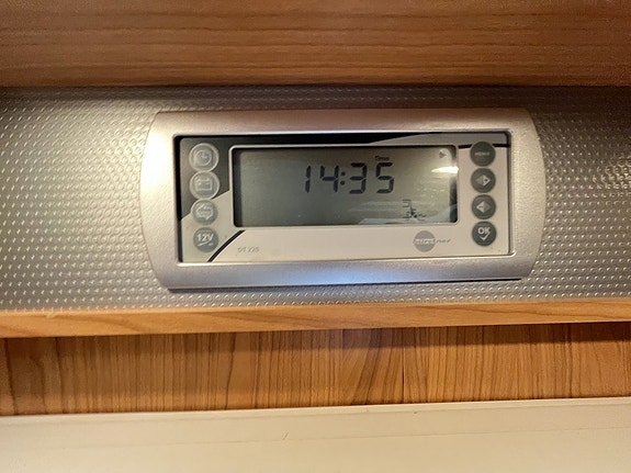 Bürstner Argos 747 / ALDE / Drag / Ugn / 6 bältad / Familjedrömmen / 9 of 18
