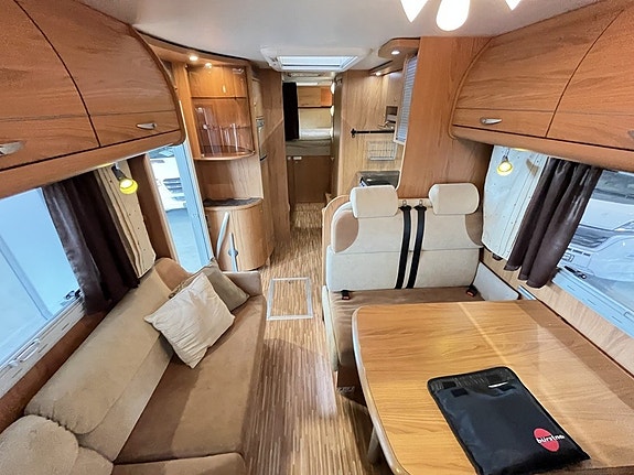 Bürstner Argos 747 / ALDE / Drag / Ugn / 6 bältad / Familjedrömmen / 12 of 18