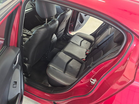 Mazda 3 6 of 6