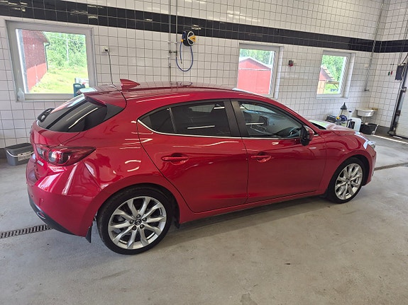 Mazda 3 2 of 5