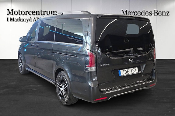 Mercedes-Benz V300 3 of 15