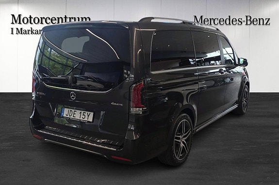 Mercedes-Benz V300 4 of 15