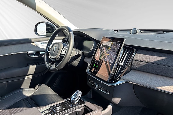 Volvo XC90 11 of 13