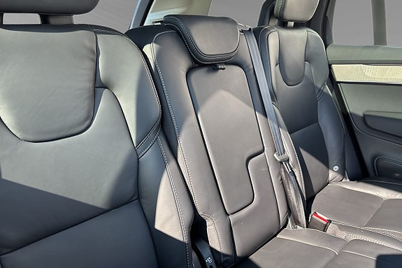 Volvo XC90 12 of 13