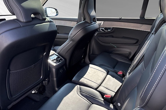 Volvo XC90 9 of 13