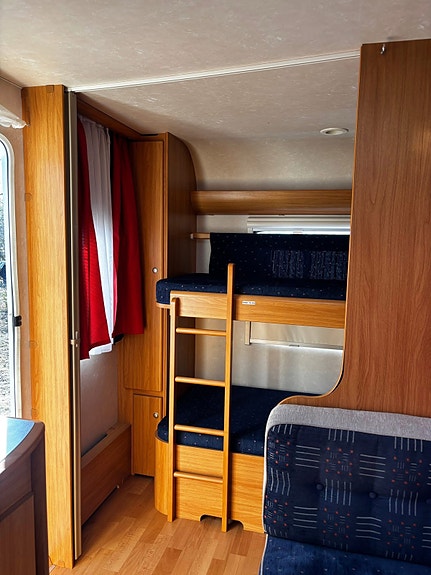 Adria Classica 613 pk barnkammare 7 of 14