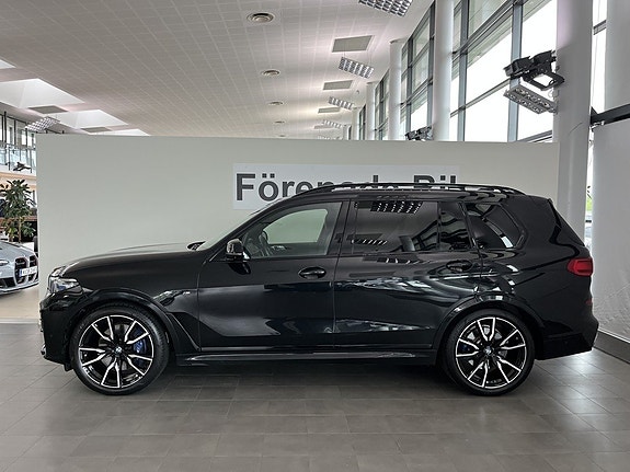 BMW X7 3 of 5