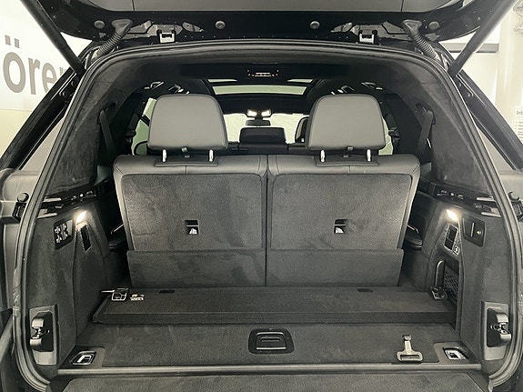 BMW X7 14 of 17